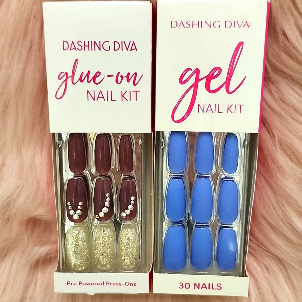 SALE!! Brand New 2CT BUNDLE DASHING DIVA False Nails-L